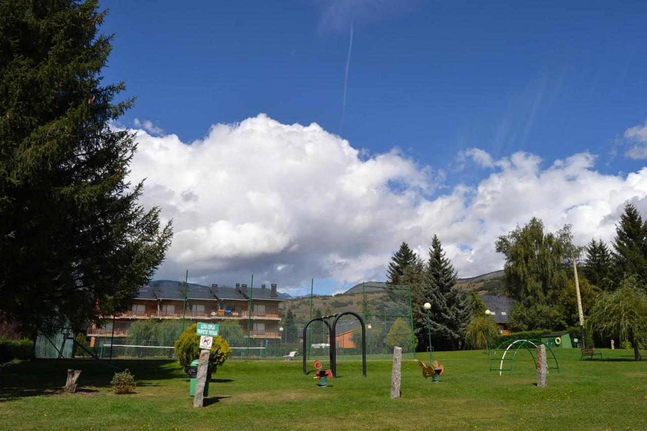Amplio Apartamento Con Piscina En Llivia Exterior photo